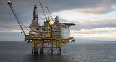 Plateforme pétrolière offshore