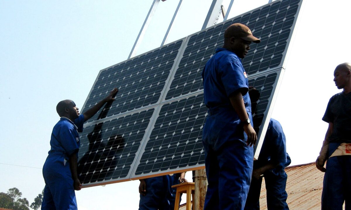Afrique : le solaire pour résoudre les problèmes énergétiques ?