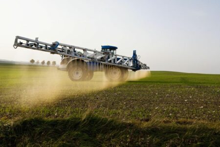 Une soixantaine d’habitants de l’Ariège portent plainte suite à la présence de glyphosate dans leur urine