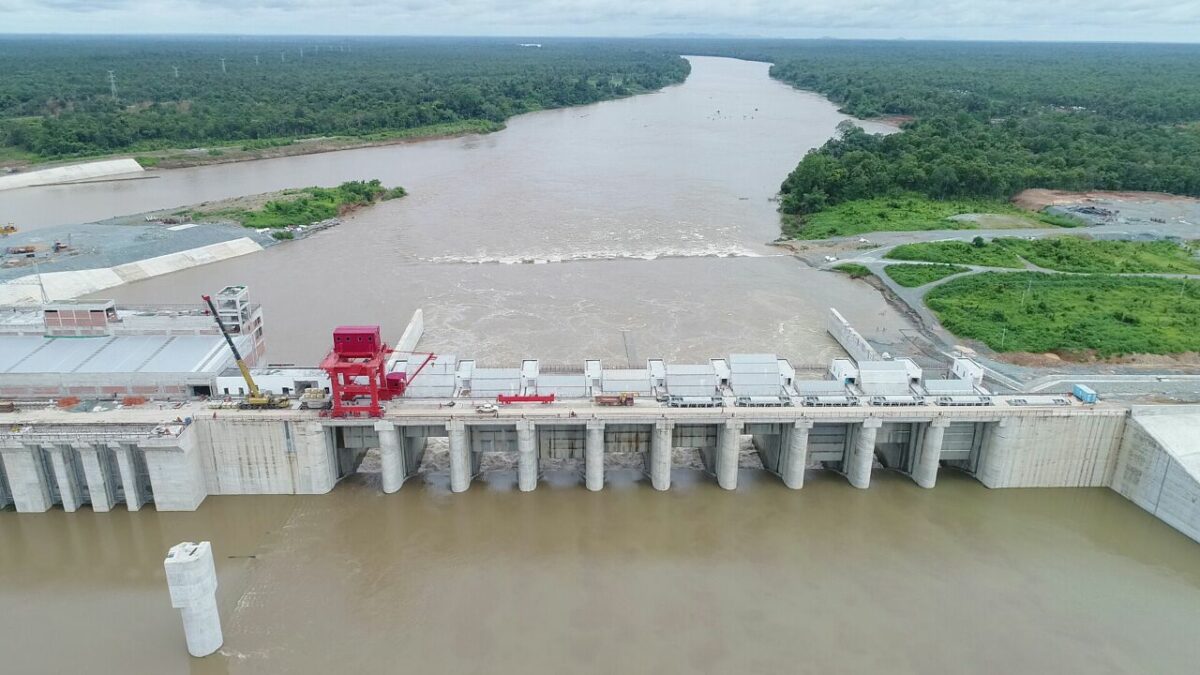 Le Cambodge se félicite de l’ouverture du plus grand barrage hydroélectrique du pays malgré l’opposition