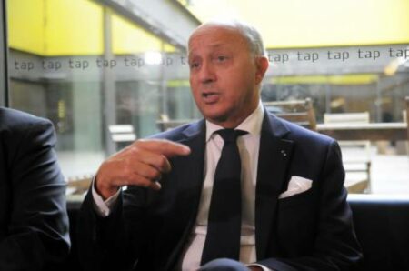 Pour Laurent Fabius, il faut lutter contre le changement climatique comme nous combattons la COVID-19