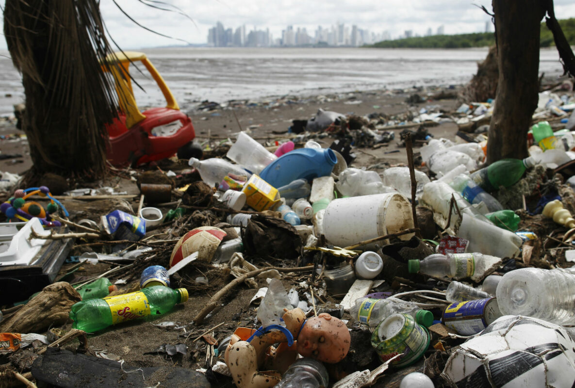 Un traité mondial pour lutter contre la pollution plastique