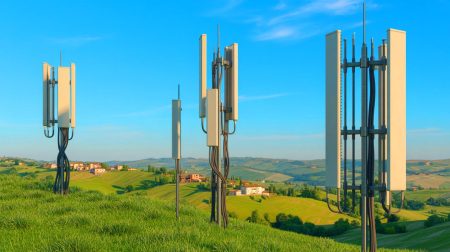 Illustration de l'extension de la connectivité Internet en zones rurales italiennes grâce à la technologie FWA. Image réalisée par IA.