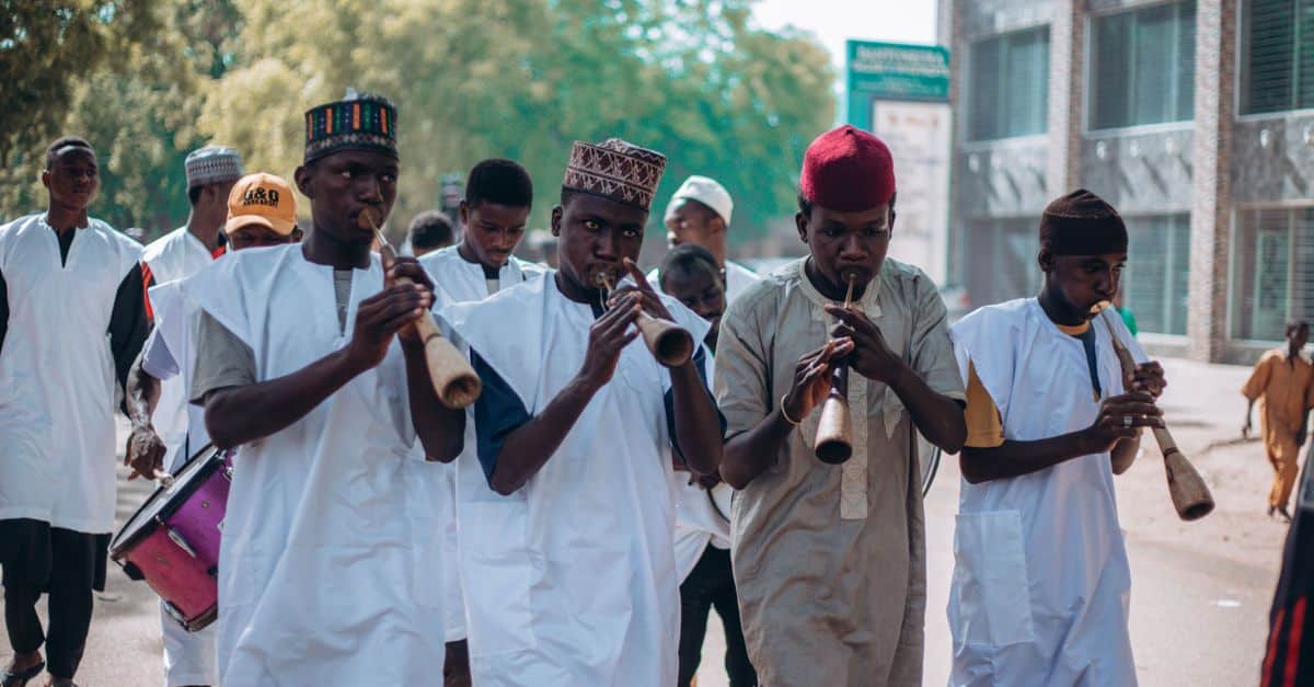 Le PNUE aide à la protection de l’environnement au Congo African city people culture