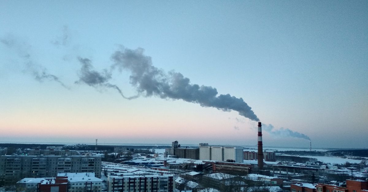La pollution de l’air tue des milliers de personnes par an en France air pollution city smog