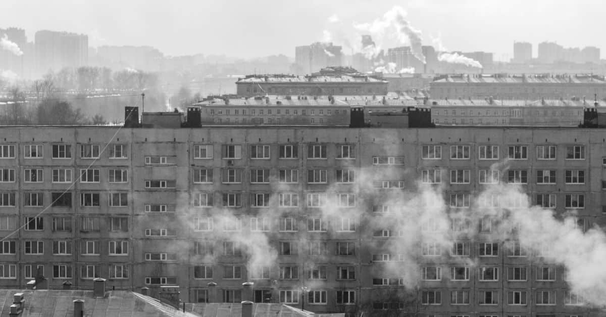 Les fortes chaleurs responsables de pics d’ozone air pollution city smog
