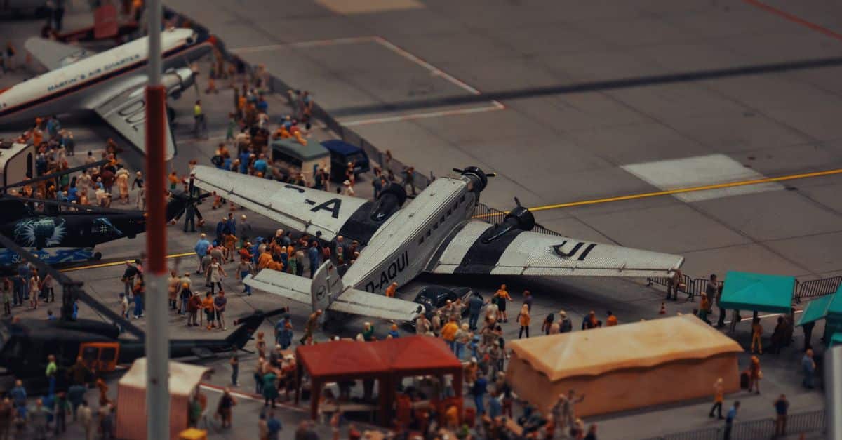 AVION – La taxe de solidarité atteint un milliard d’euros airplane airport aviation