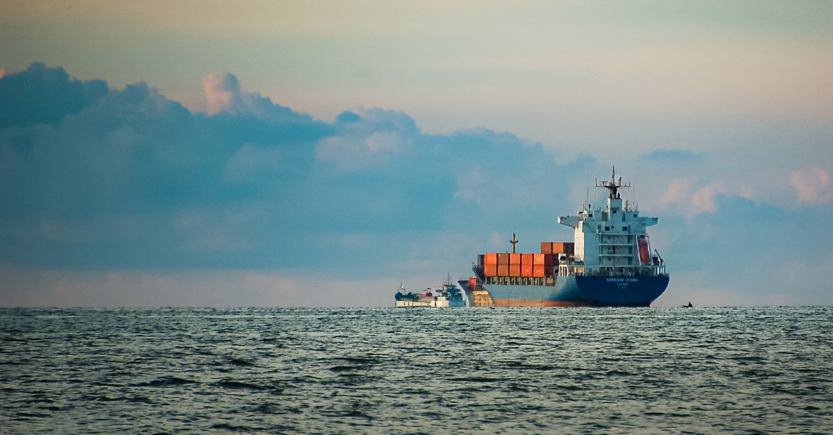 Aliapur fête son 100e navire cargo ship maritime transport