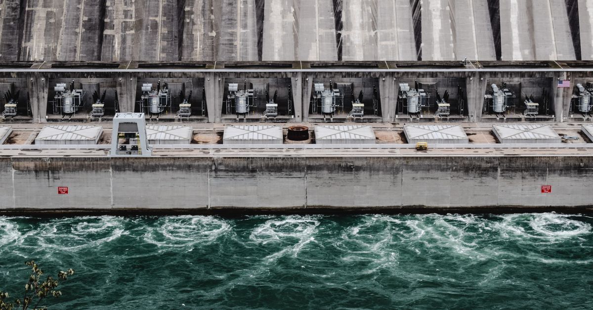 Pyrénées Atlantique : inauguration du barrage de Gabas hydroelectric dam renewable energy