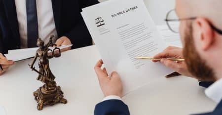 Déchets toxiques : 94 ivoiriens déposent une plainte en France law justice legal documents