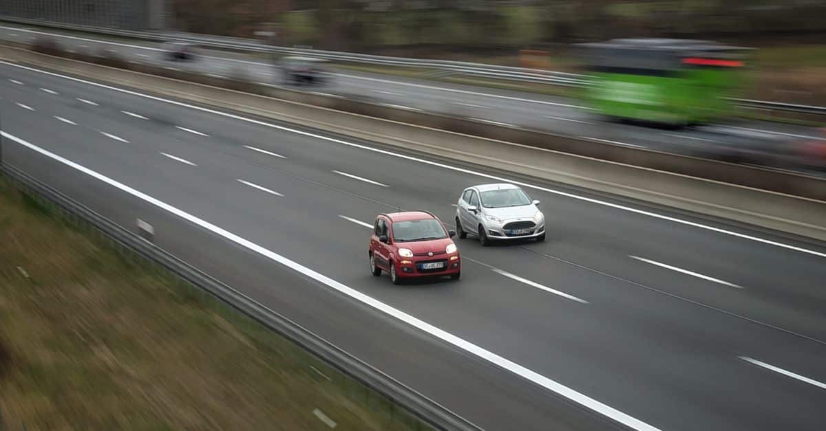 Une « prime à la casse » prévue pour les véhicules anciens modern car road transport