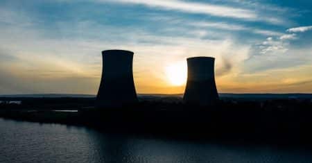 Nucléaire : accord de coopération entre Suez et le CEA nuclear power plant