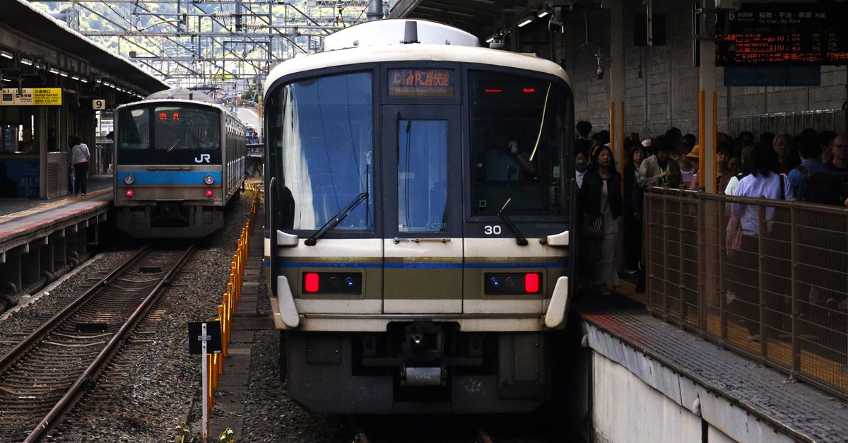 SNCF : la grève touchera 3 trains sur 10 dès ce soir passenger train railway